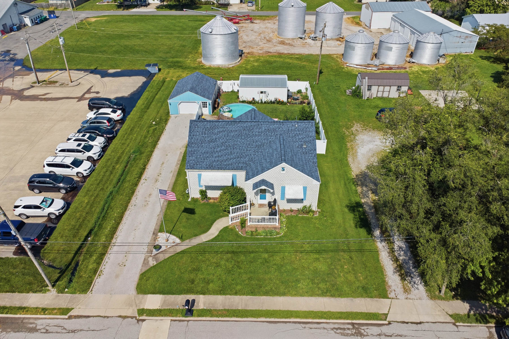 209 S Broadway Property Photo 46