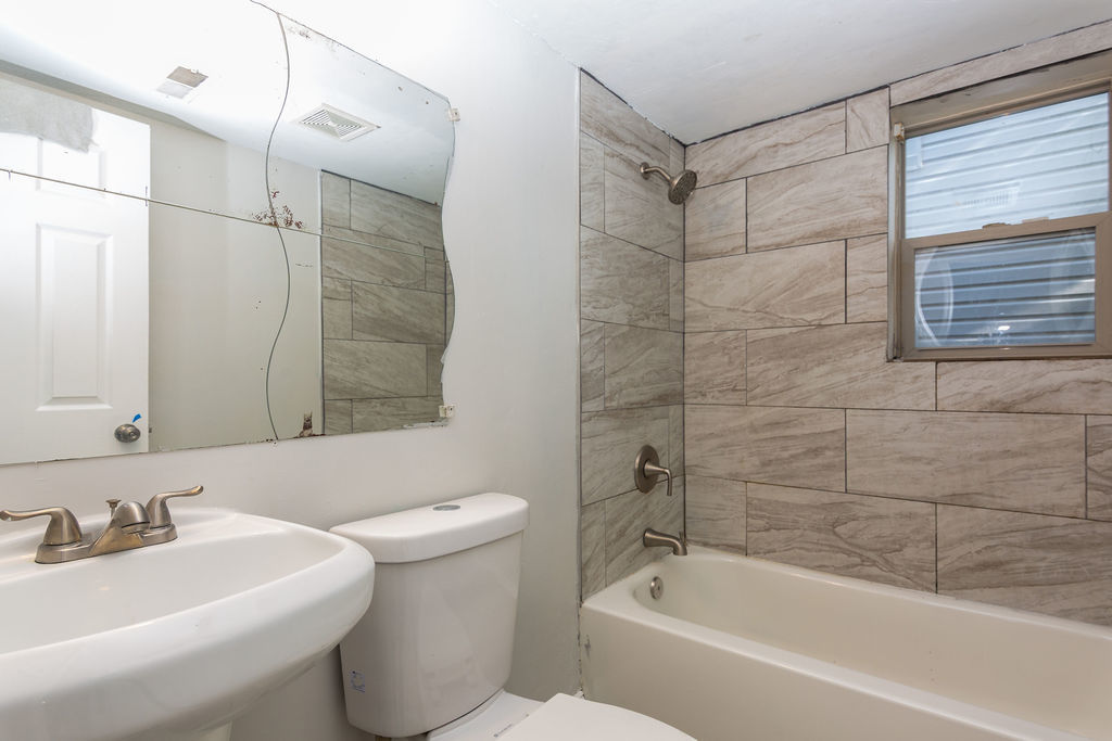 12402 S Racine Avenue Property Photo 13