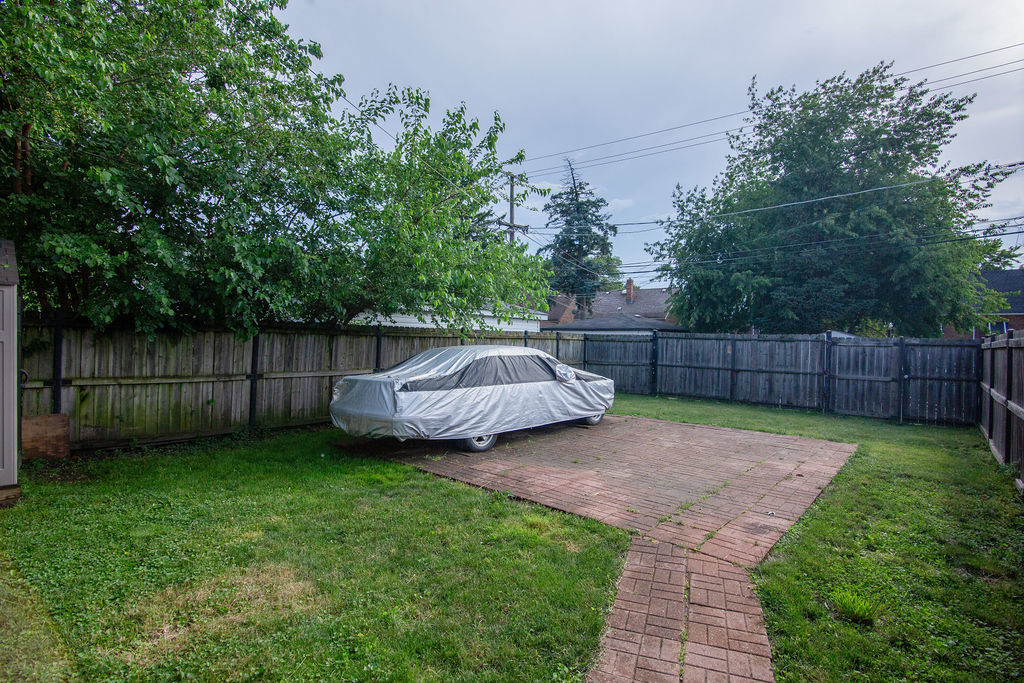 12402 S Racine Avenue Property Photo 16