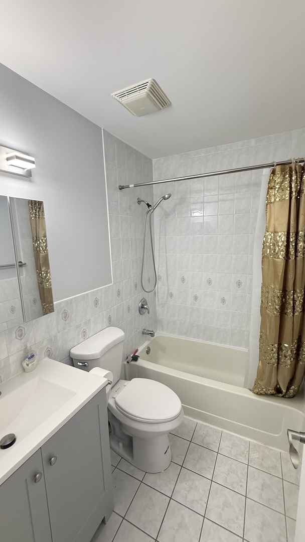 341 W 24th Street 3 Property Photo 6