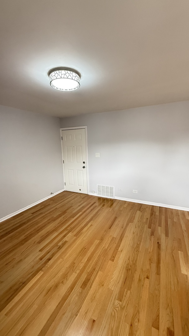 341 W 24th Street 3 Property Photo 11