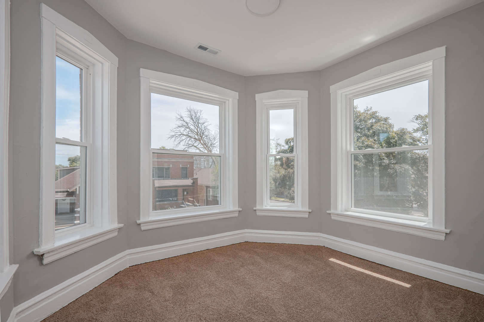 7952 S Elizabeth Street Property Photo 17