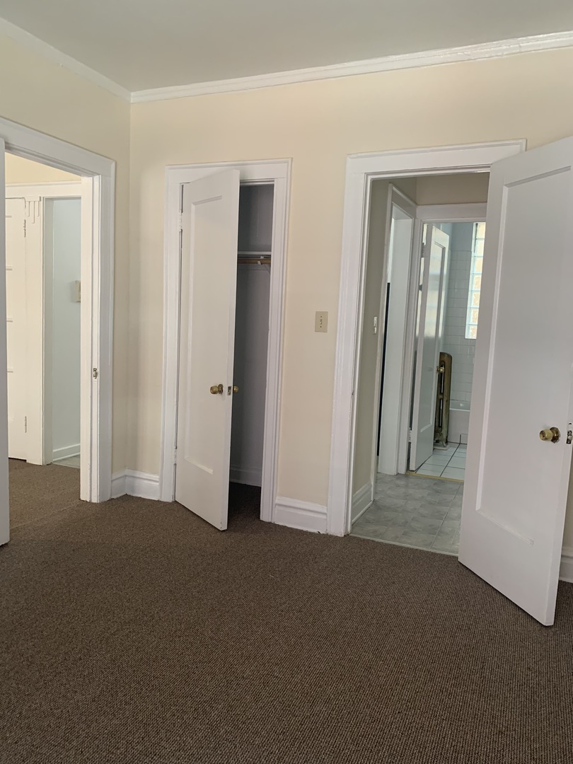 5162 S King Drive 1 Property Photo 5
