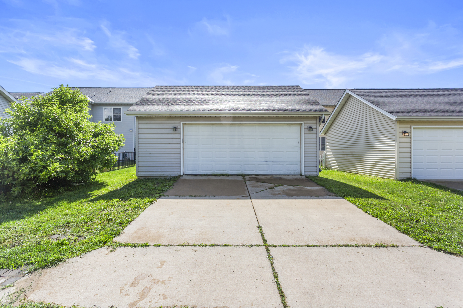 1304 S Abercorn Property Photo 6
