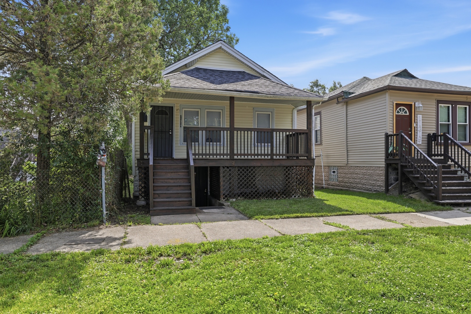 11317 S Carpenter Street Property Photo 2