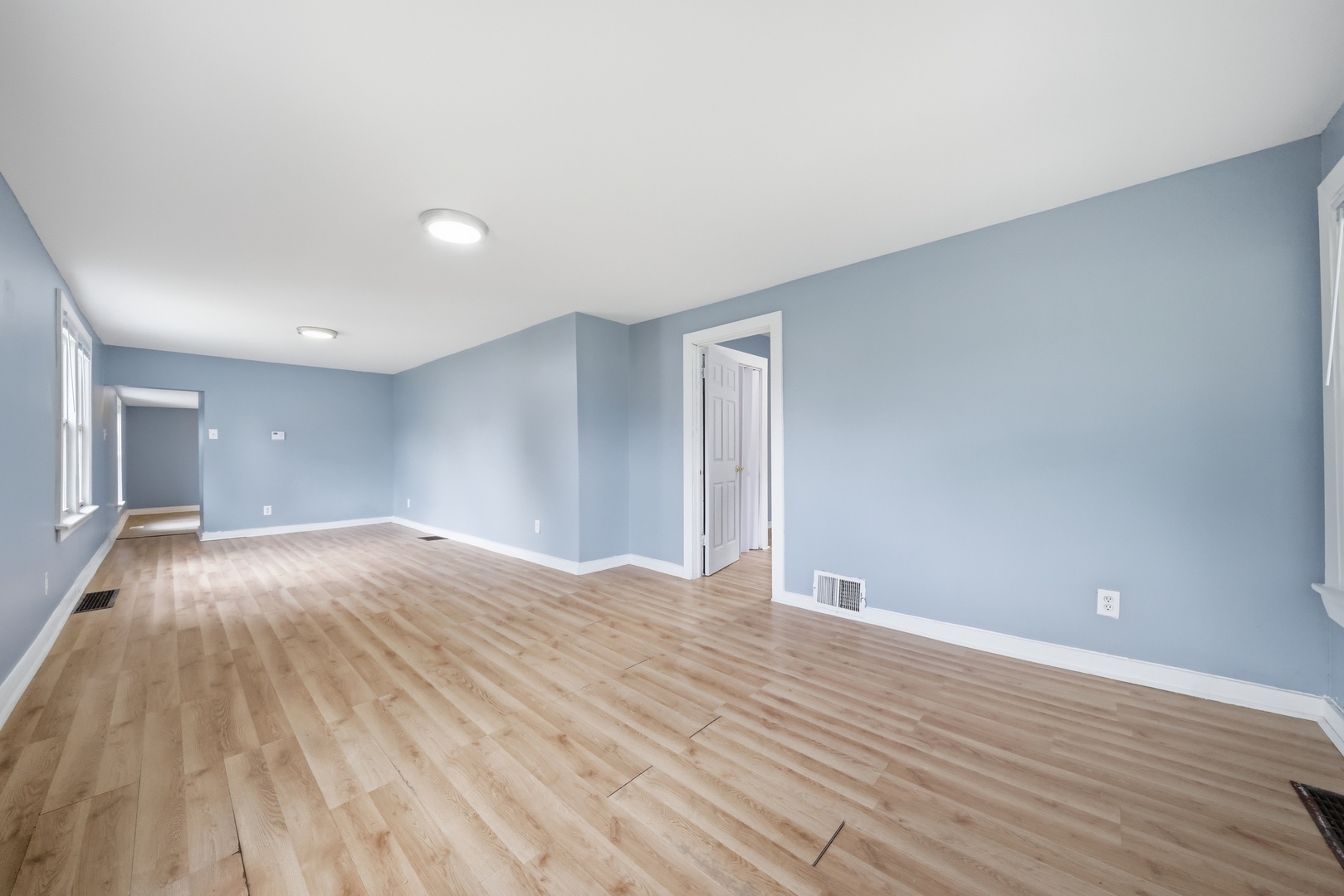 11317 S Carpenter Street Property Photo 4