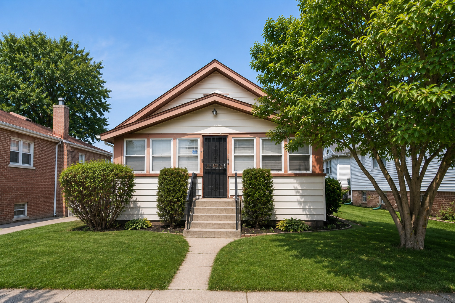 603 Greenbay Avenue Property Photo 1