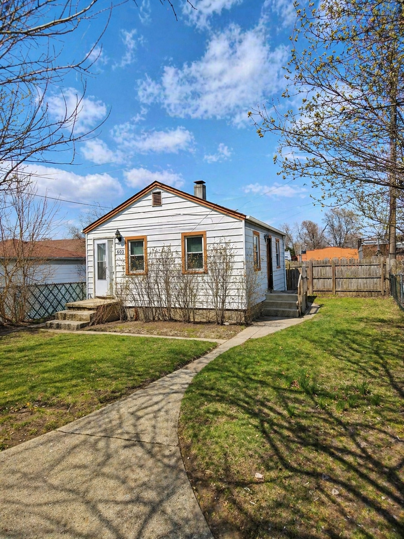 603 Greenbay Avenue Property Photo 11