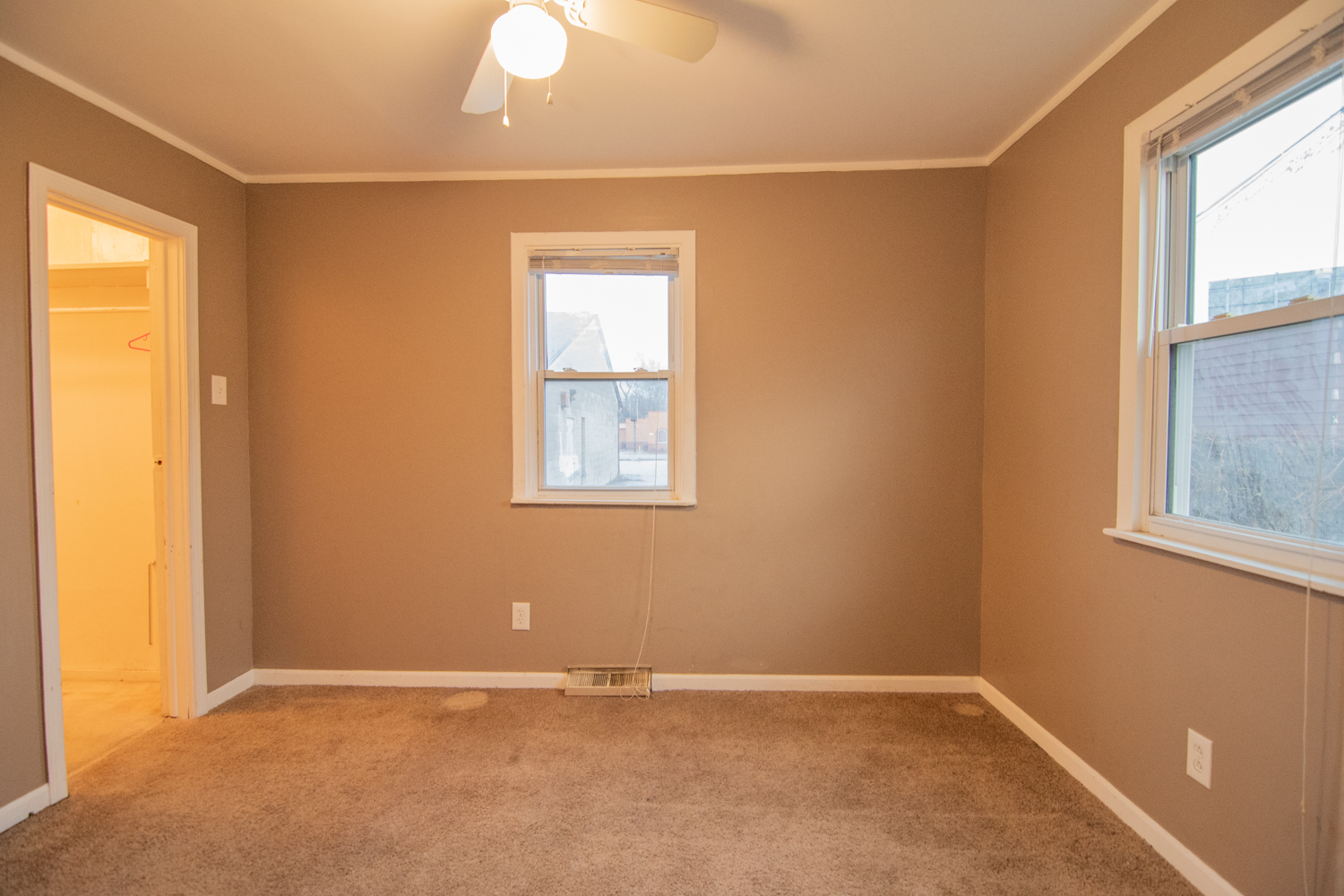603 Greenbay Avenue Property Photo 12