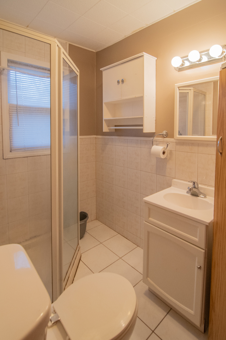 603 Greenbay Avenue Property Photo 16