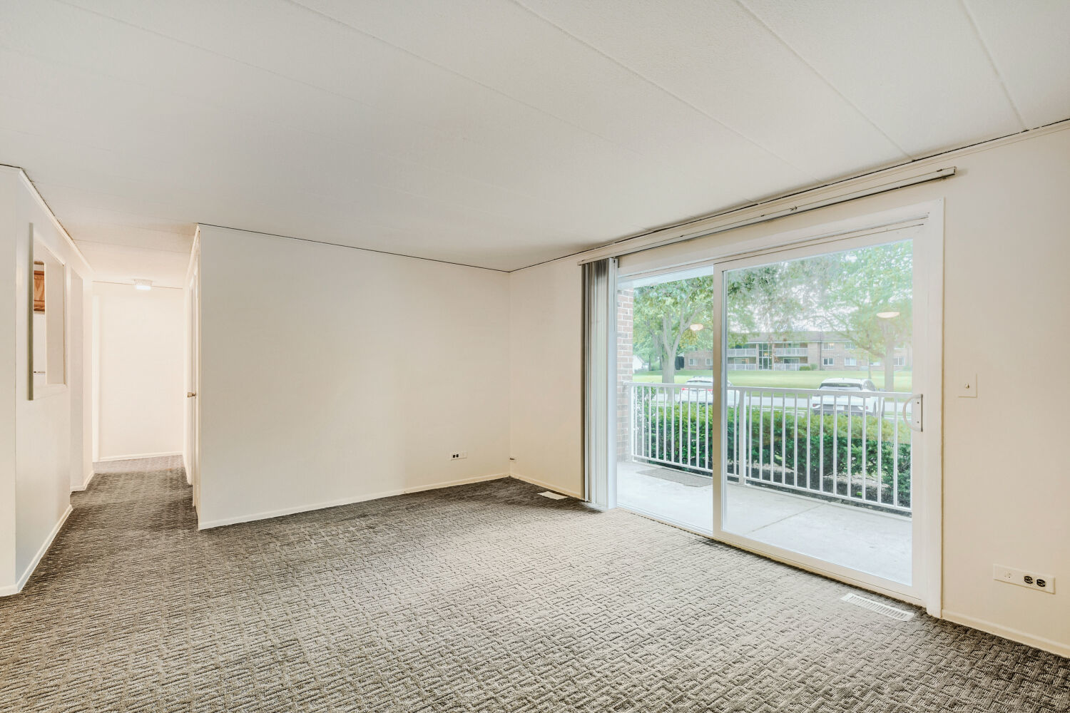 1102 Westover Lane 1a Property Photo 6