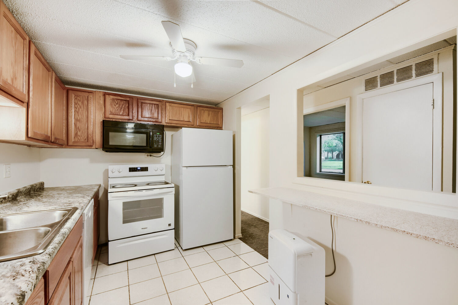 1102 Westover Lane 1a Property Photo 11