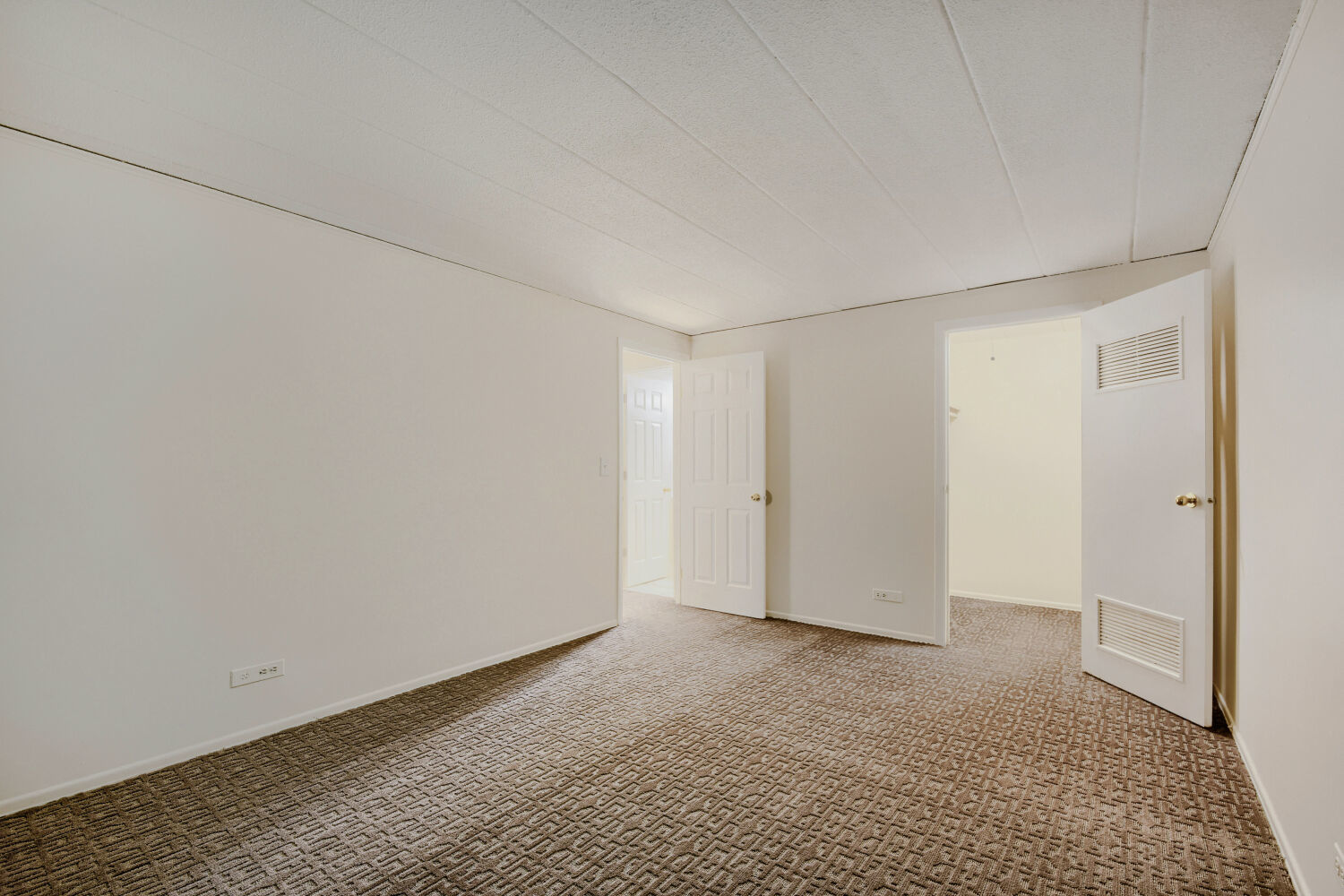 1102 Westover Lane 1a Property Photo 18