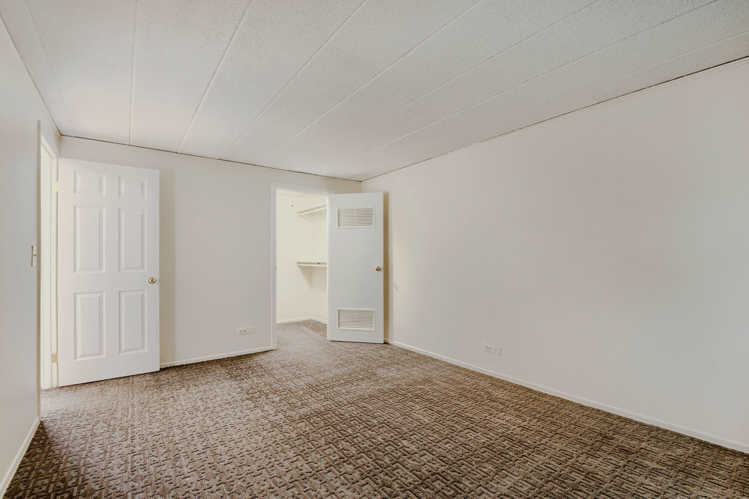 1102 Westover Lane 1a Property Photo 19