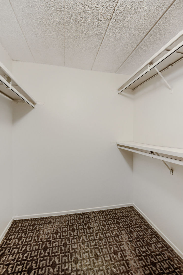 1102 Westover Lane 1a Property Photo 24