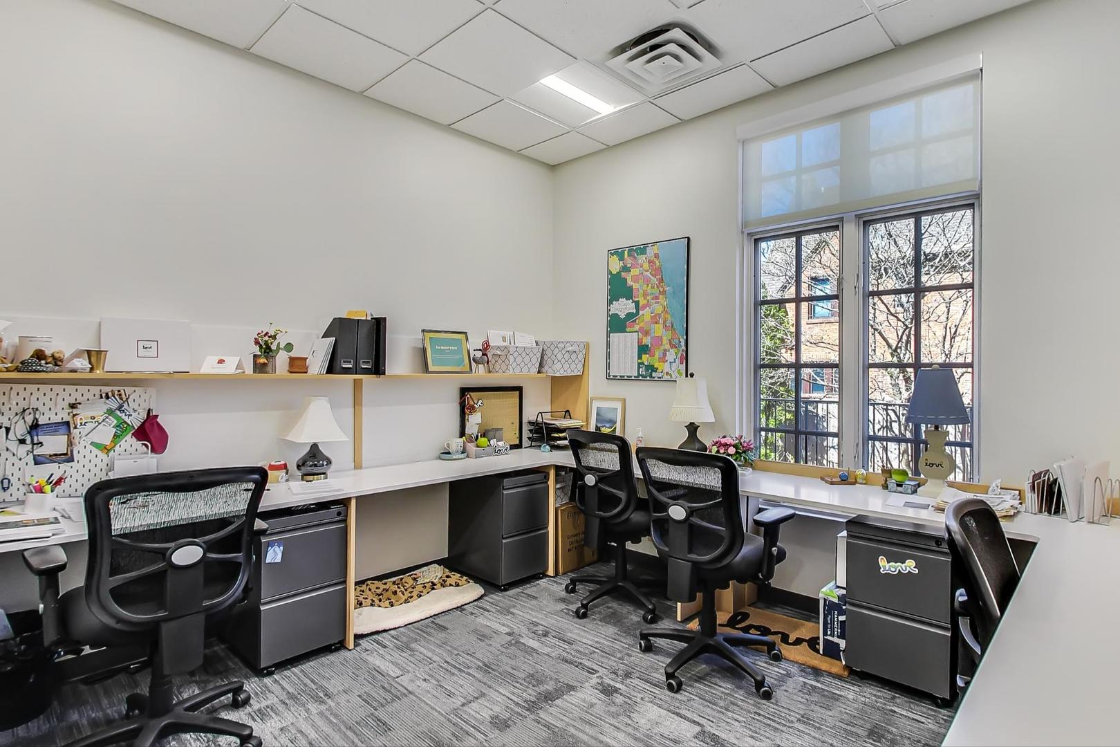 324 W Touhy Avenue Property Photo 10