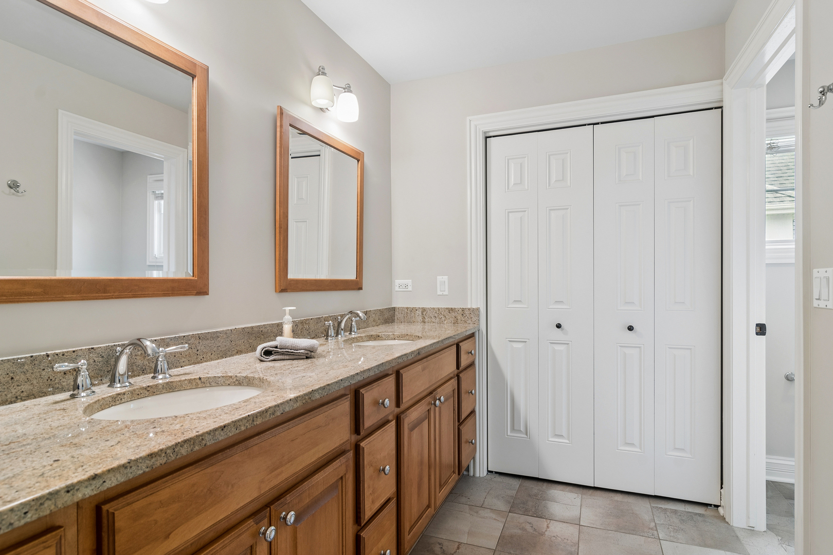 1401 N Illinois Avenue Property Photo 25