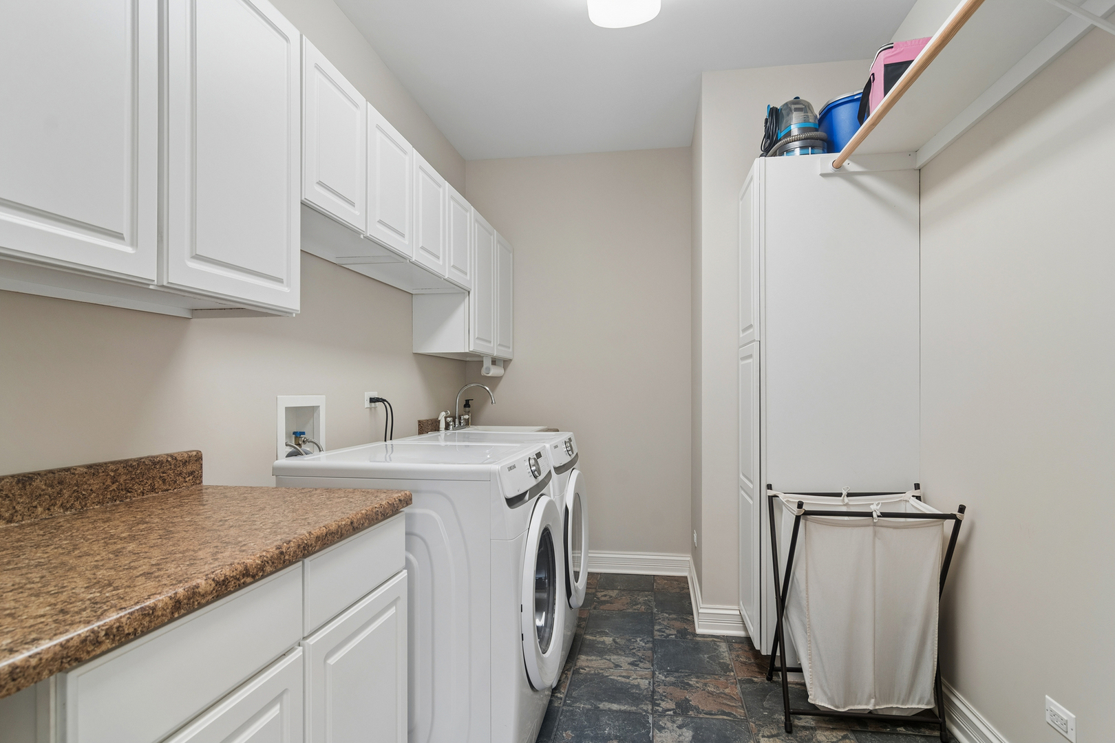 1401 N Illinois Avenue Property Photo 33