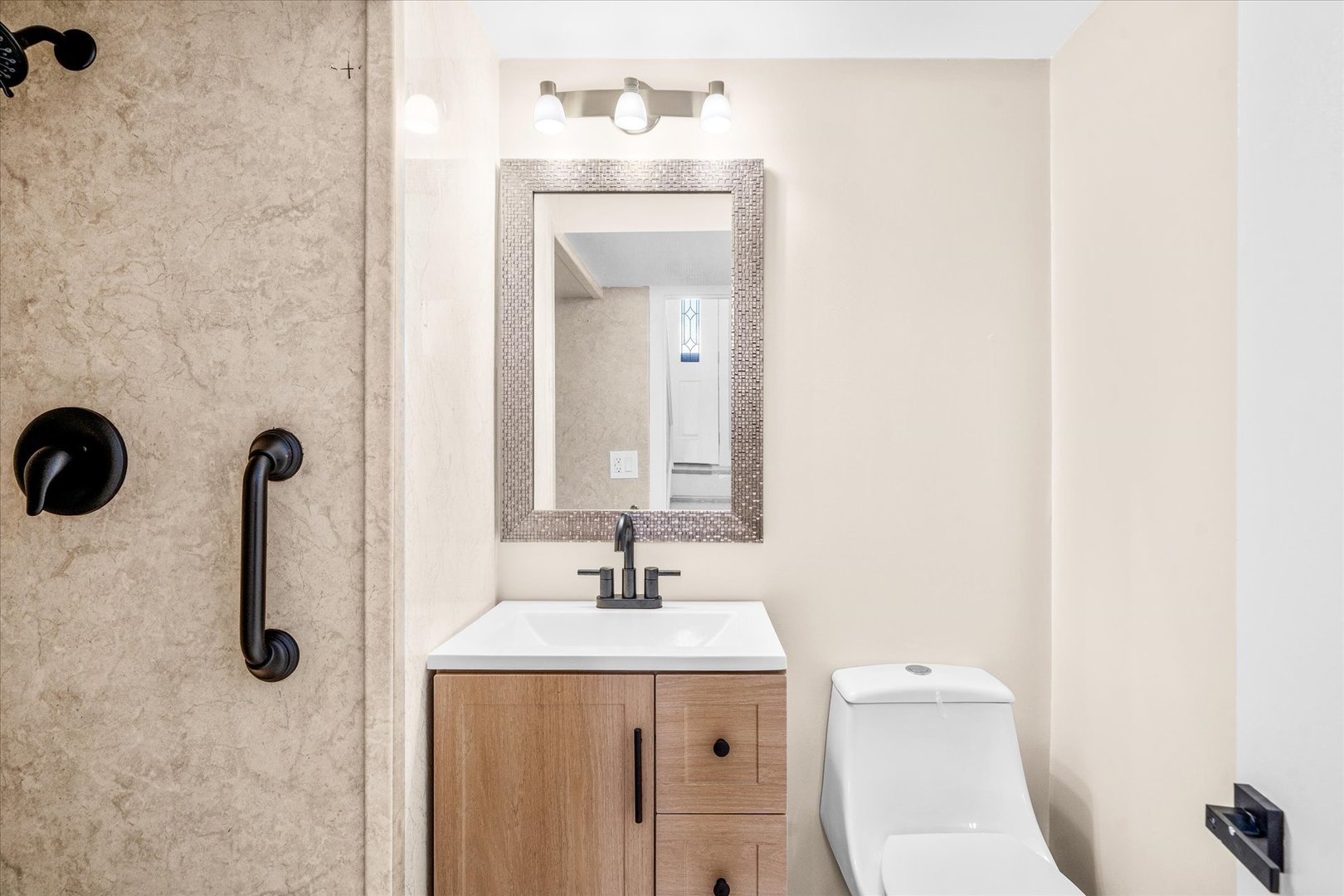 807 Division Street Property Photo 20