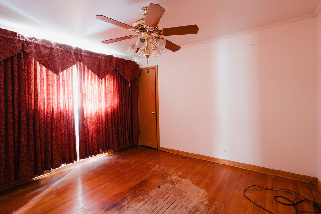 2545 E 93rd Street Property Photo 5