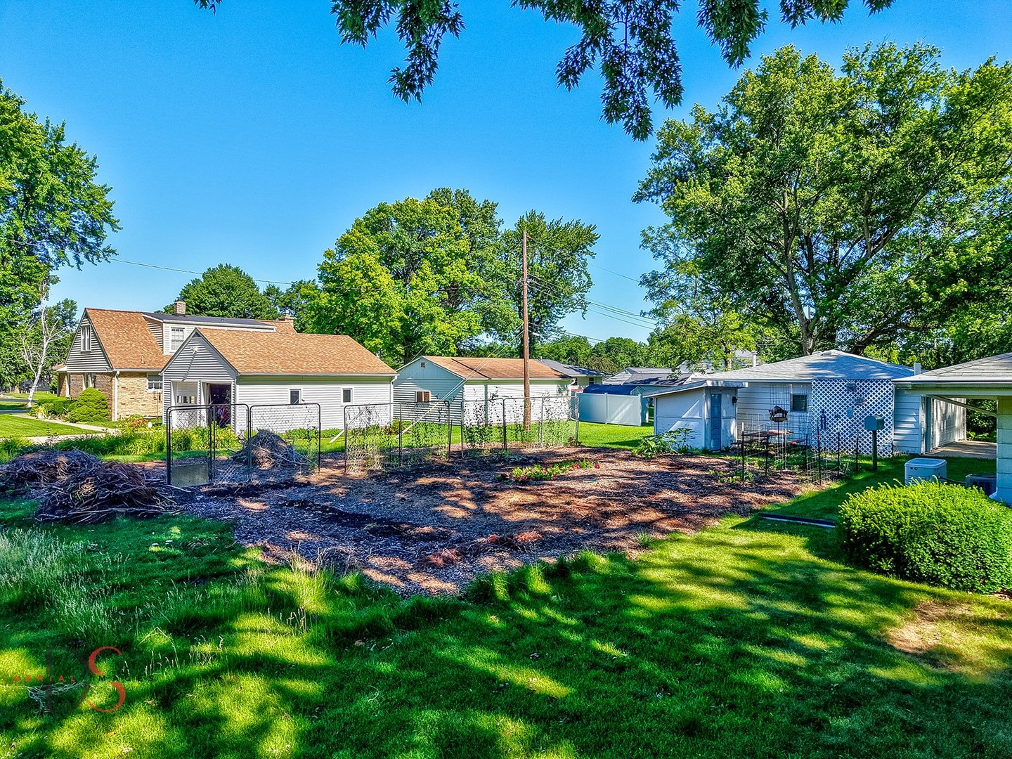 609 9th Avenue Property Photo 4