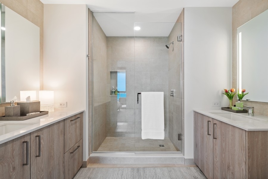 211 N Harbor Drive 2908 Property Photo 12
