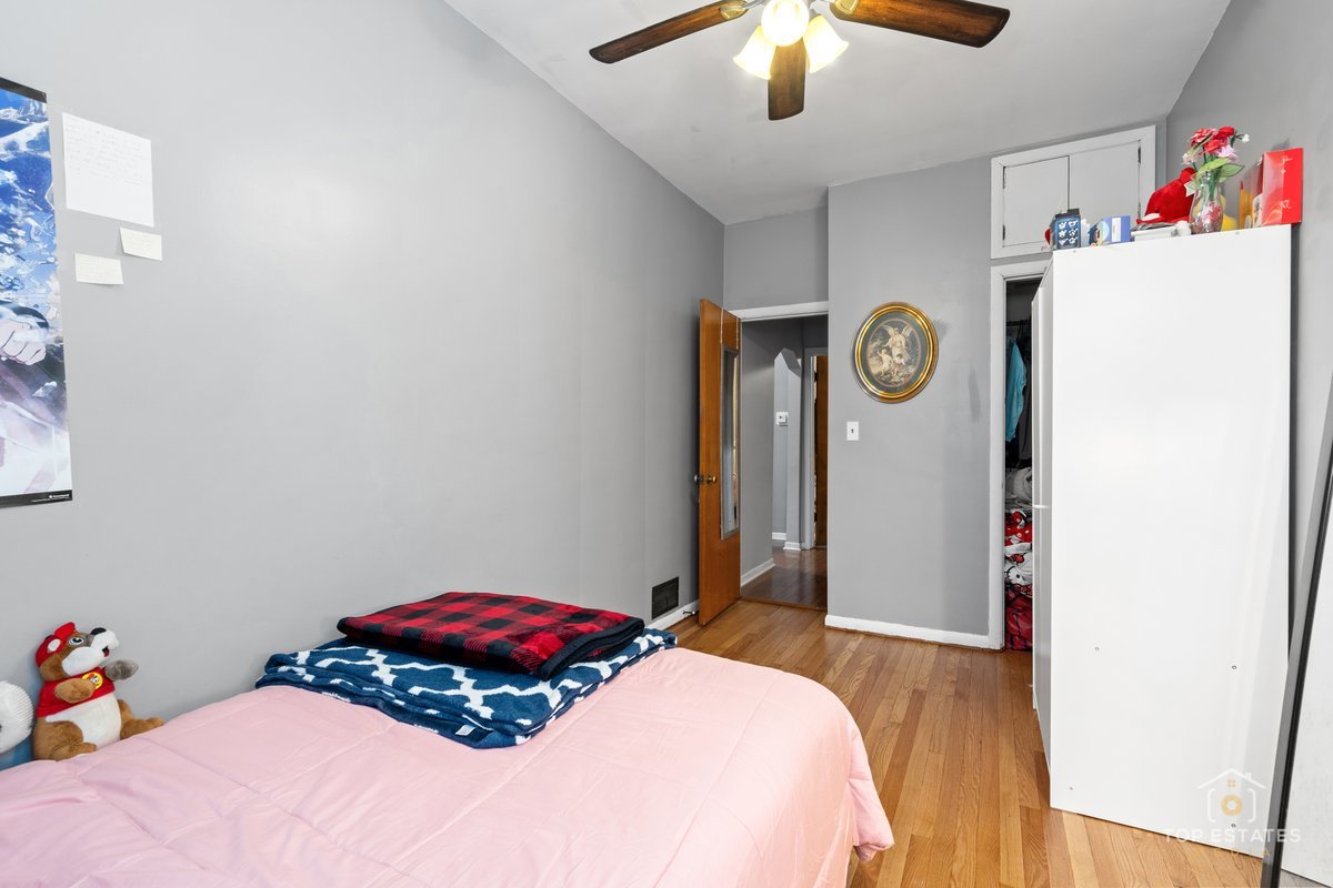 5404 S 72nd Court Property Photo 10