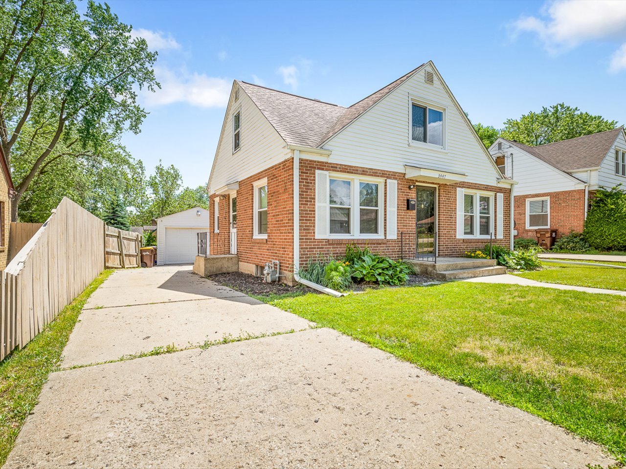 3447 Broadway Property Photo 4