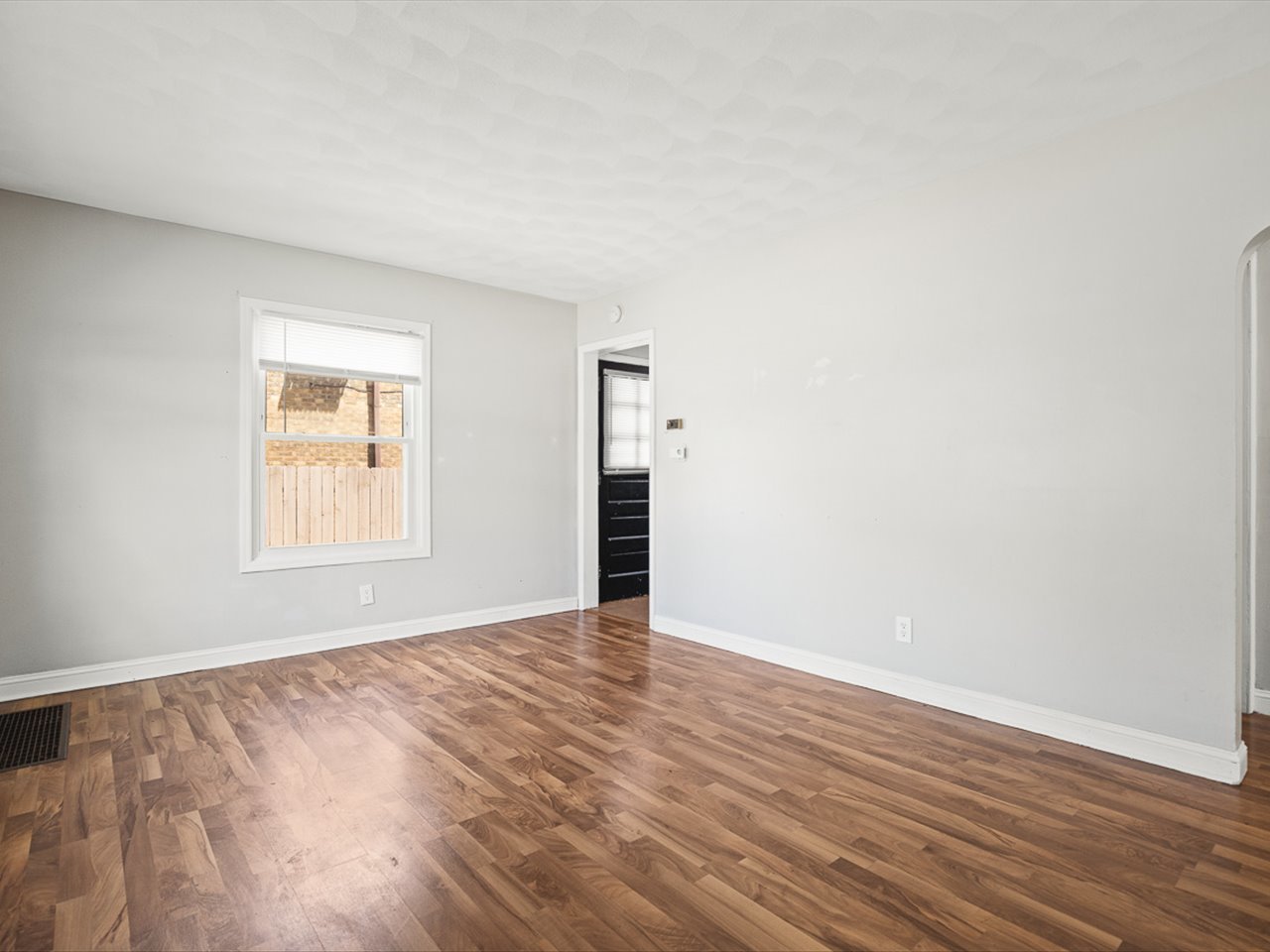 3447 Broadway Property Photo 6