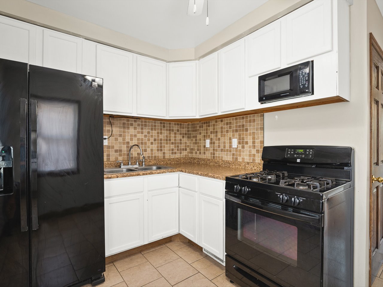 3447 Broadway Property Photo 10