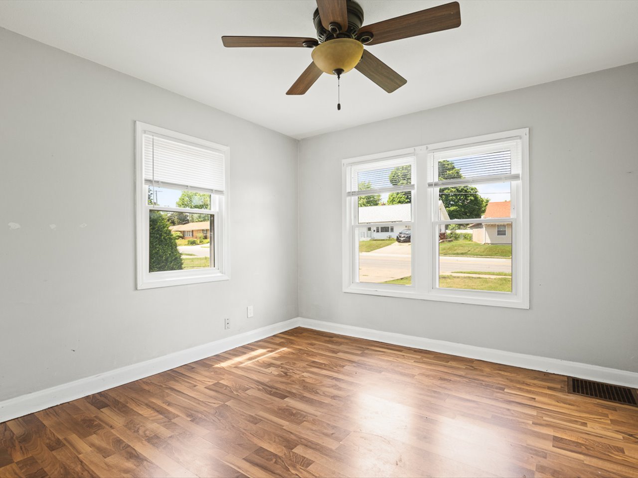 3447 Broadway Property Photo 11