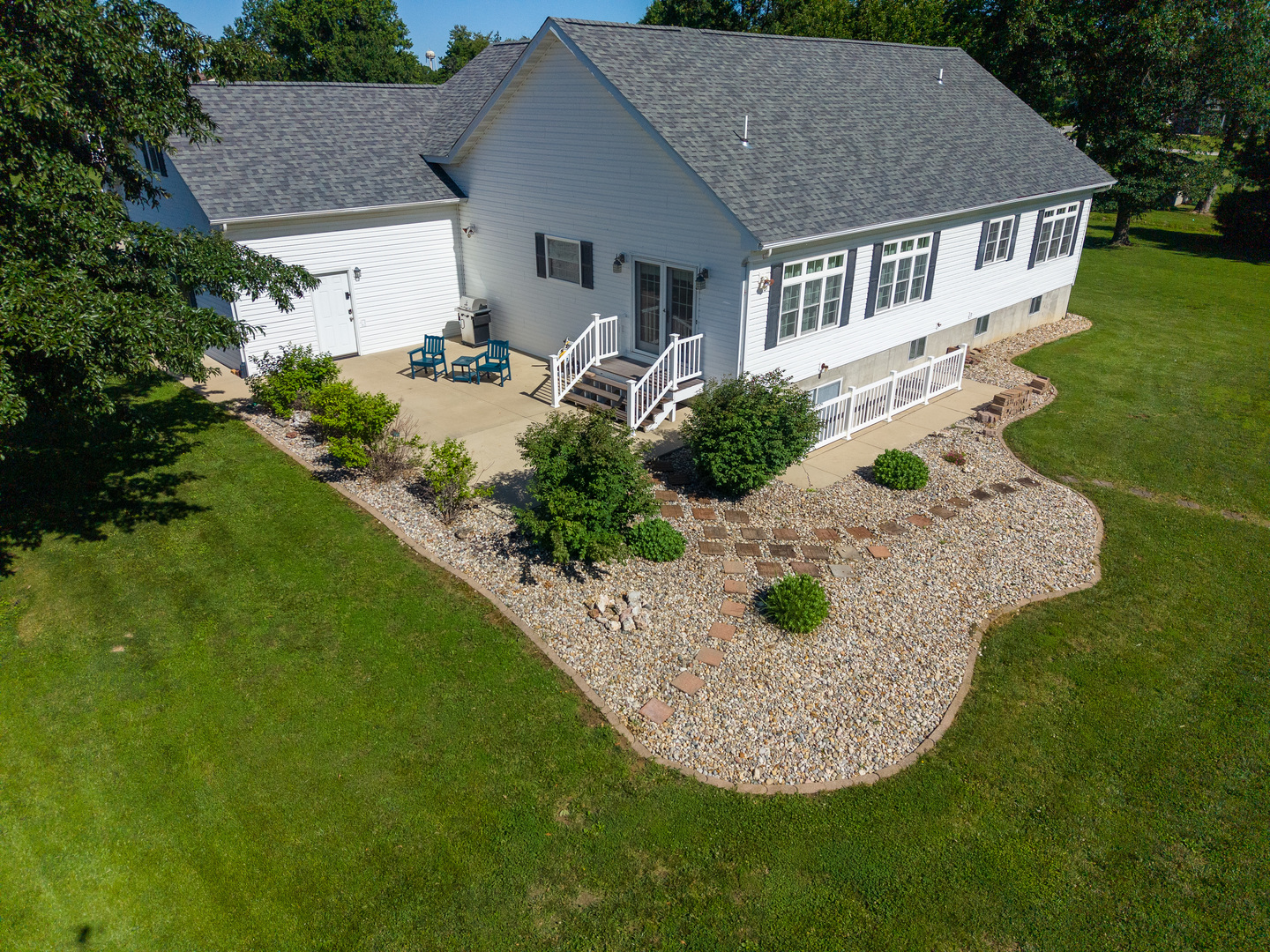 112 Pheasant Run Property Photo 9