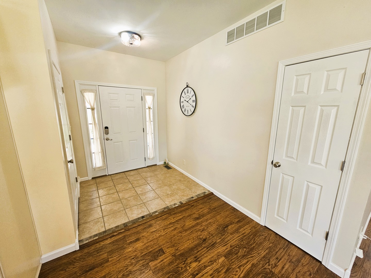 112 Pheasant Run Property Photo 11