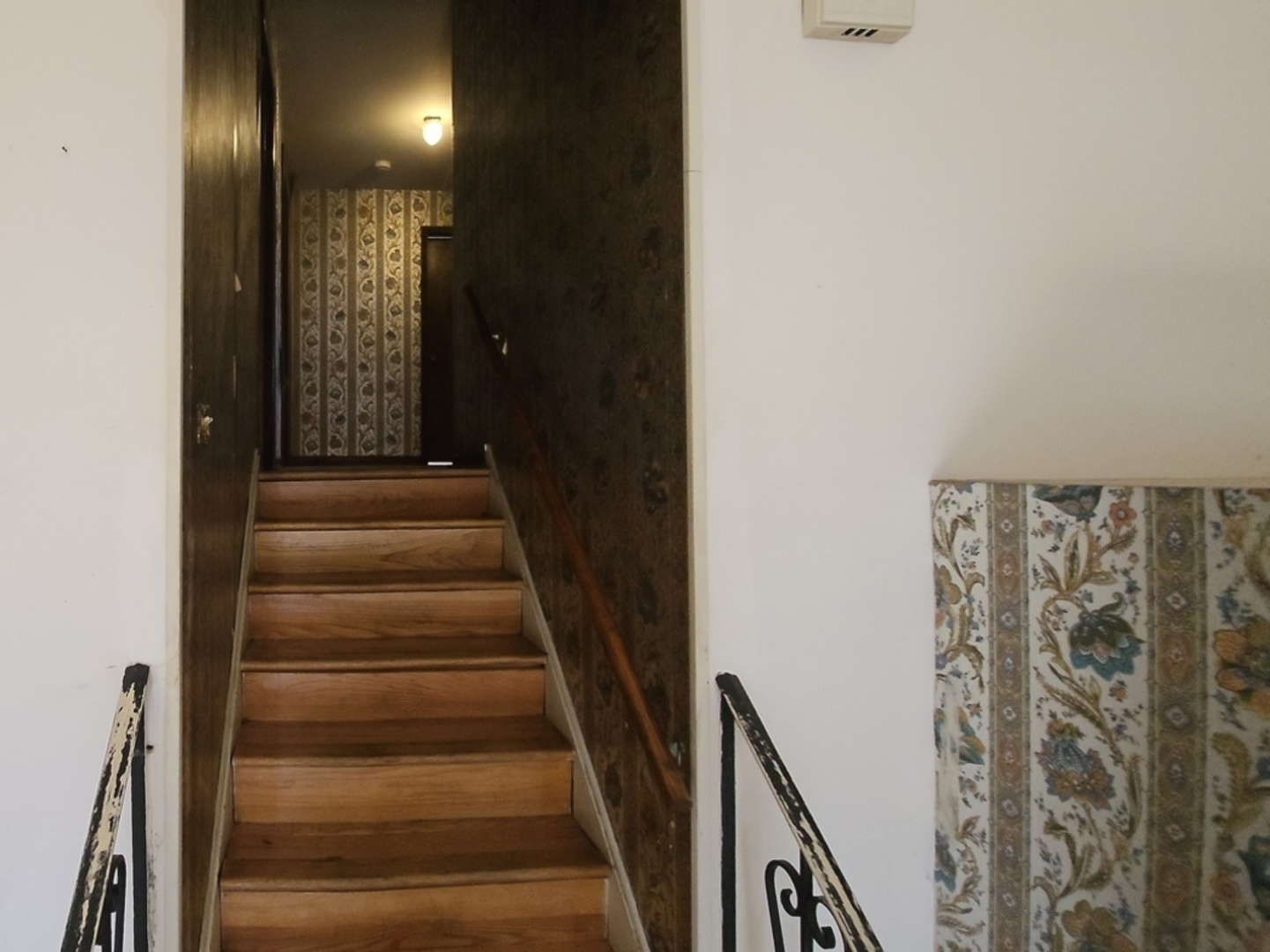 1018 E 193rd Place Property Photo 10