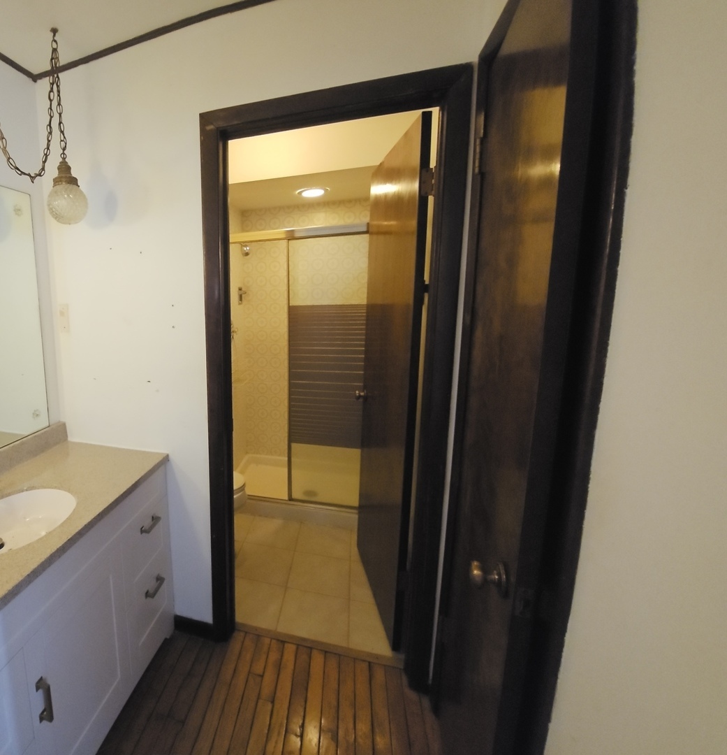 1018 E 193rd Place Property Photo 12