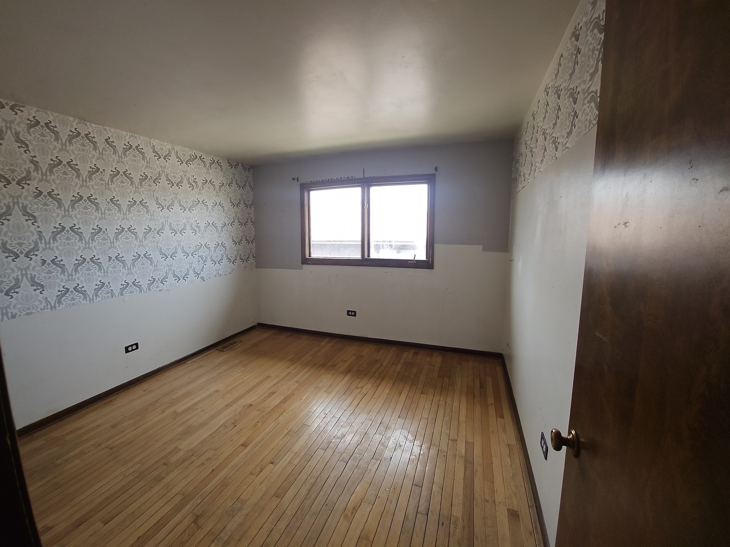 1018 E 193rd Place Property Photo 13