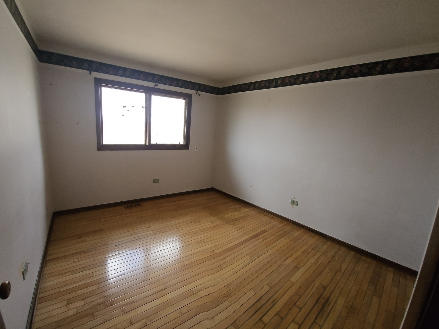 1018 E 193rd Place Property Photo 14