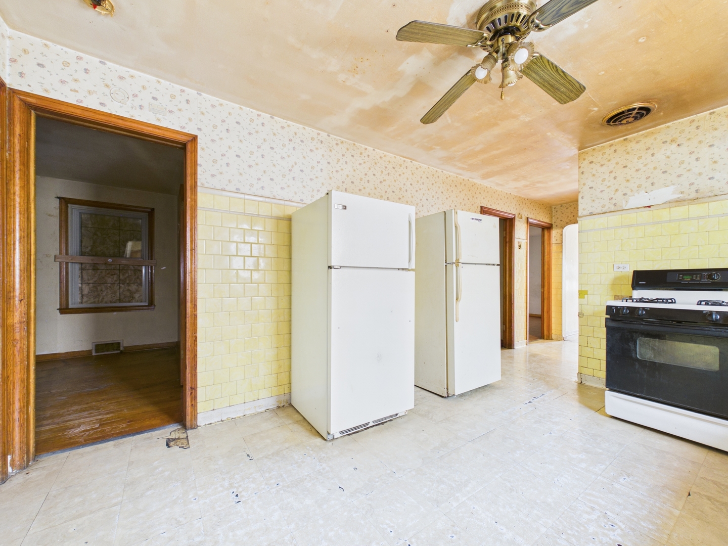 5208 S Long Avenue Property Photo 11