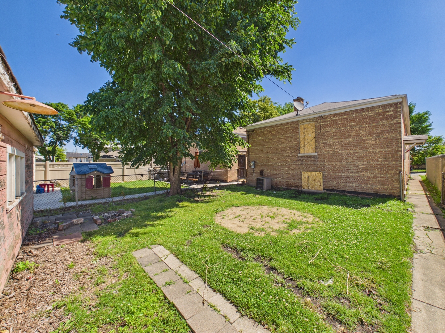 5208 S Long Avenue Property Photo 15