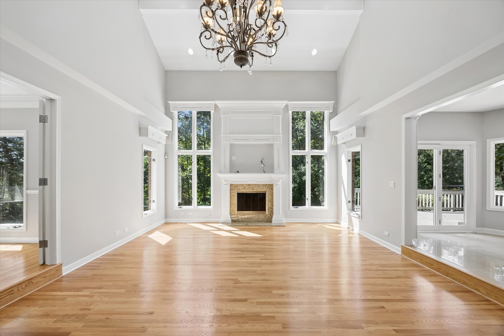 9336 Falling Waters Drive Property Photo 8