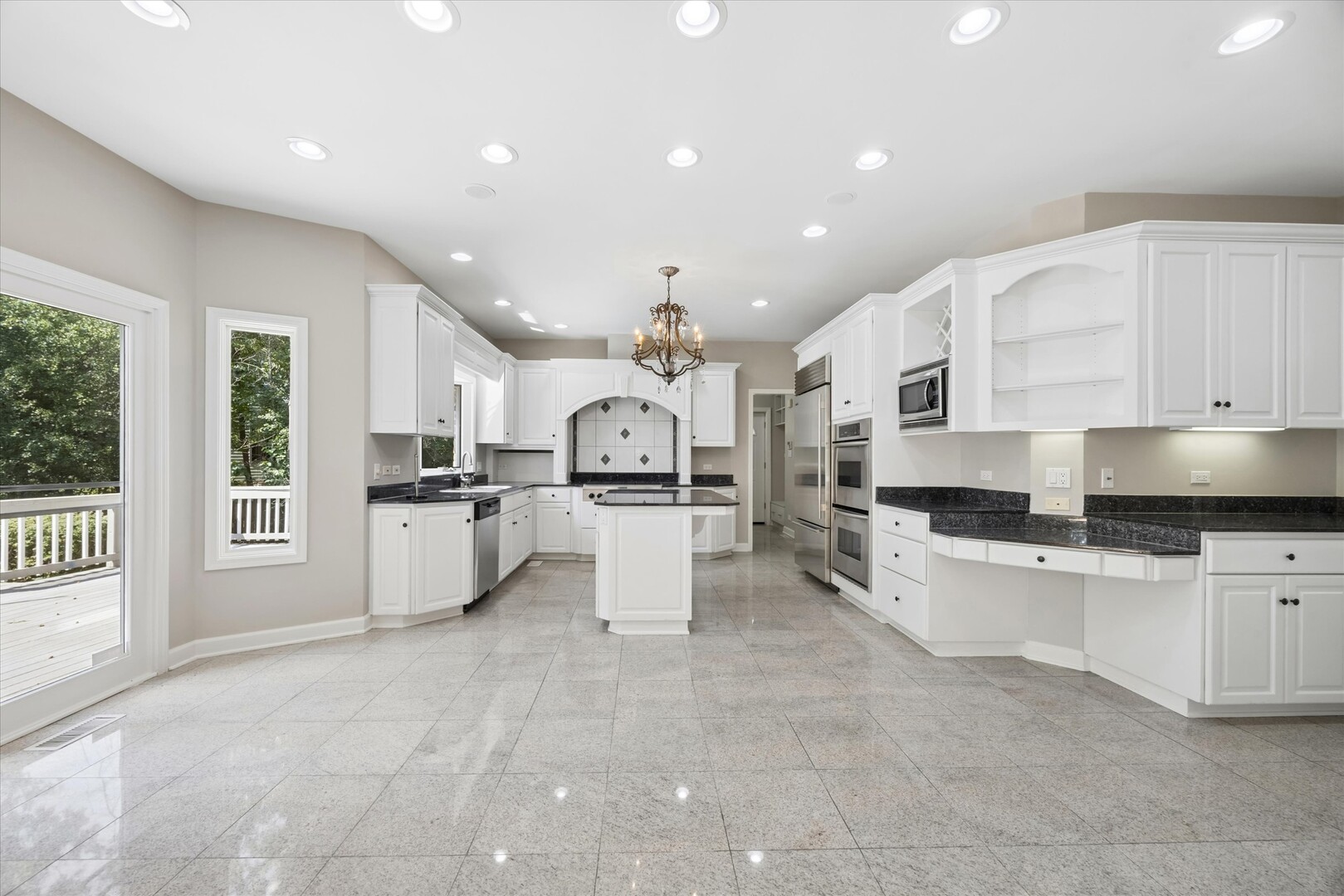 9336 Falling Waters Drive Property Photo 11