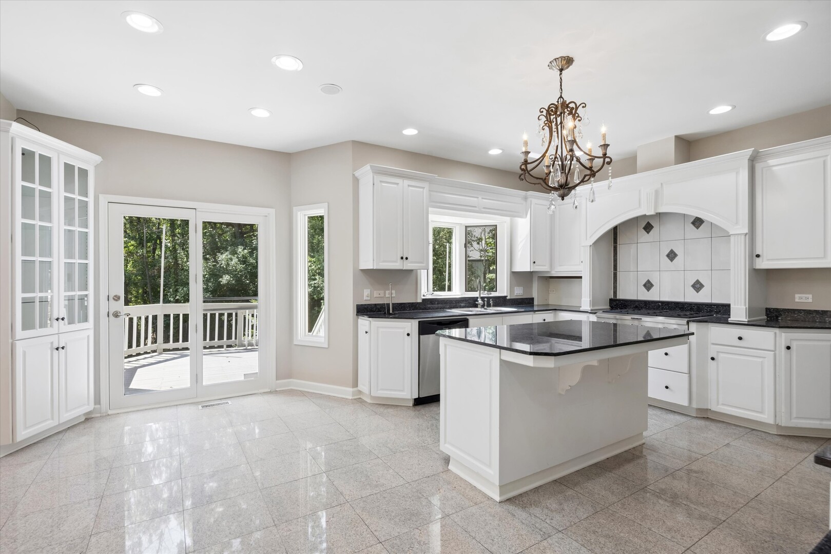 9336 Falling Waters Drive Property Photo 12