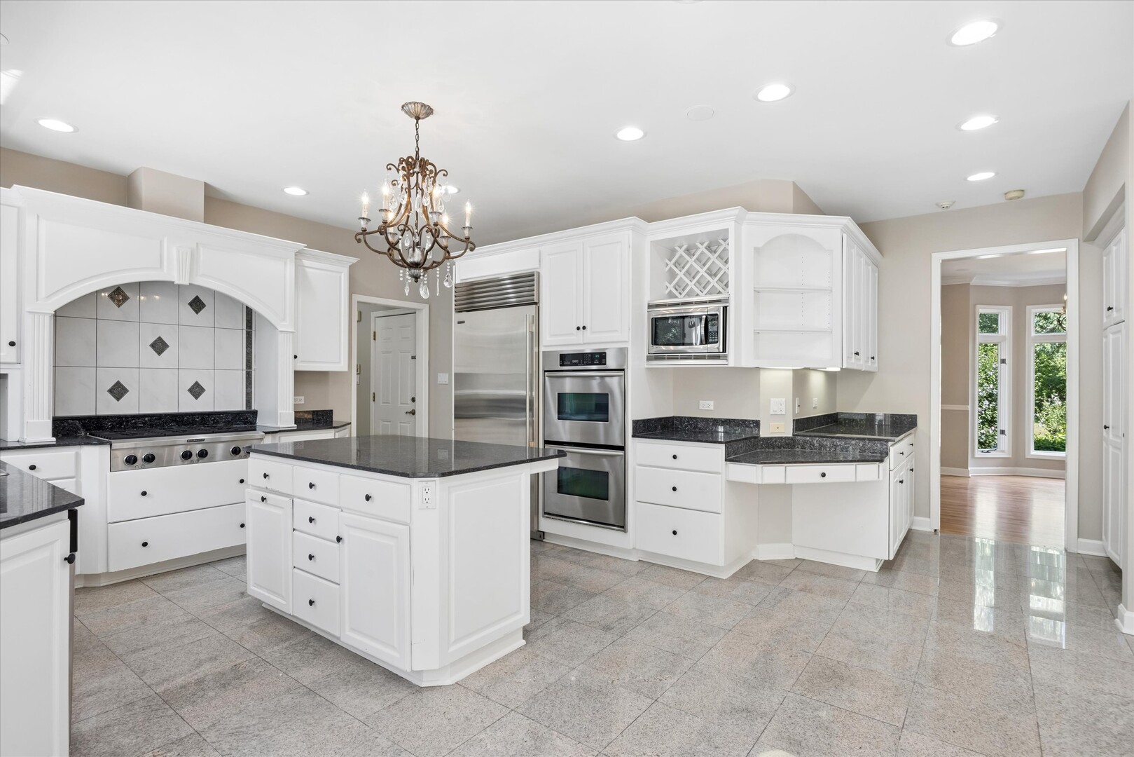 9336 Falling Waters Drive Property Photo 13
