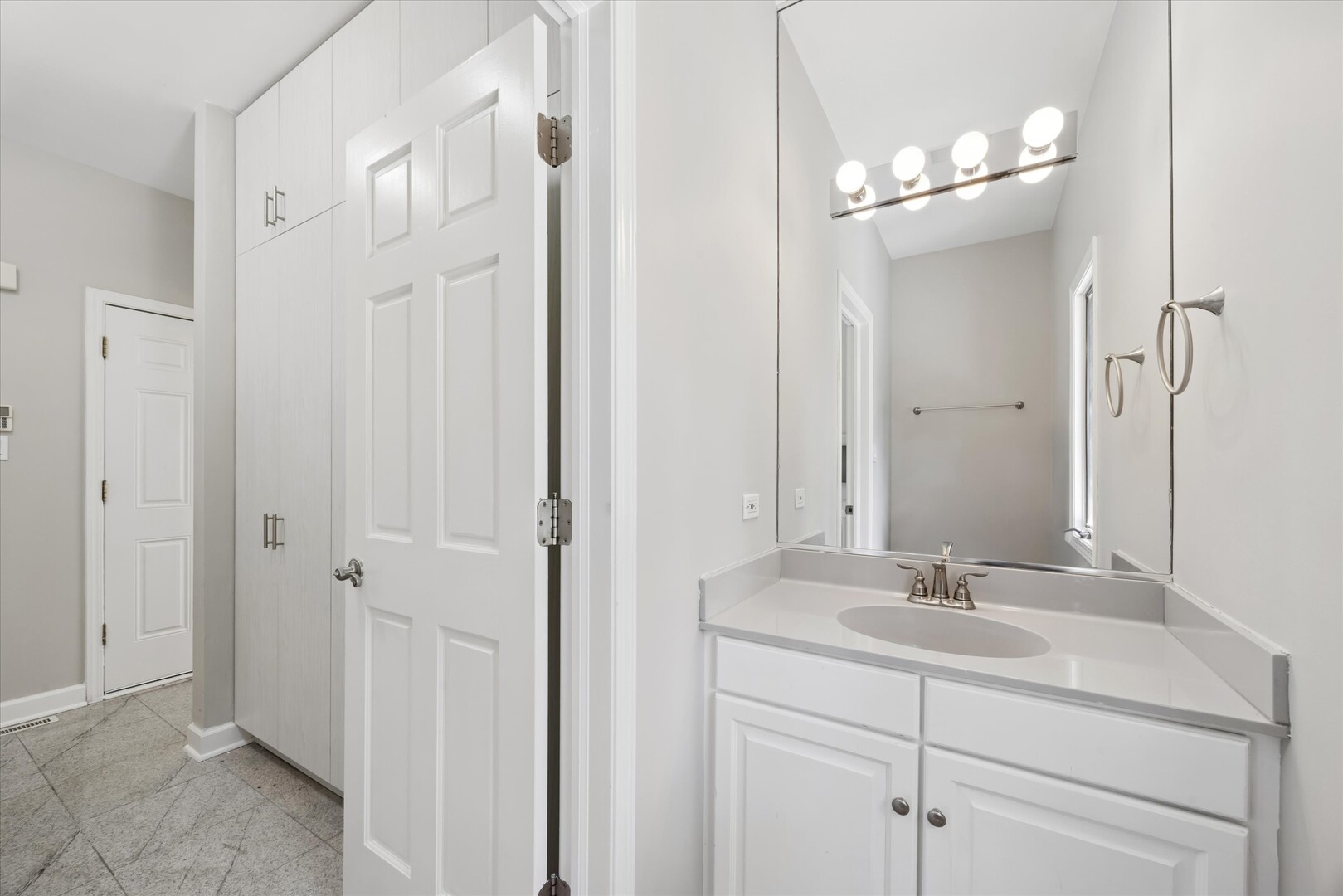 9336 Falling Waters Drive Property Photo 15