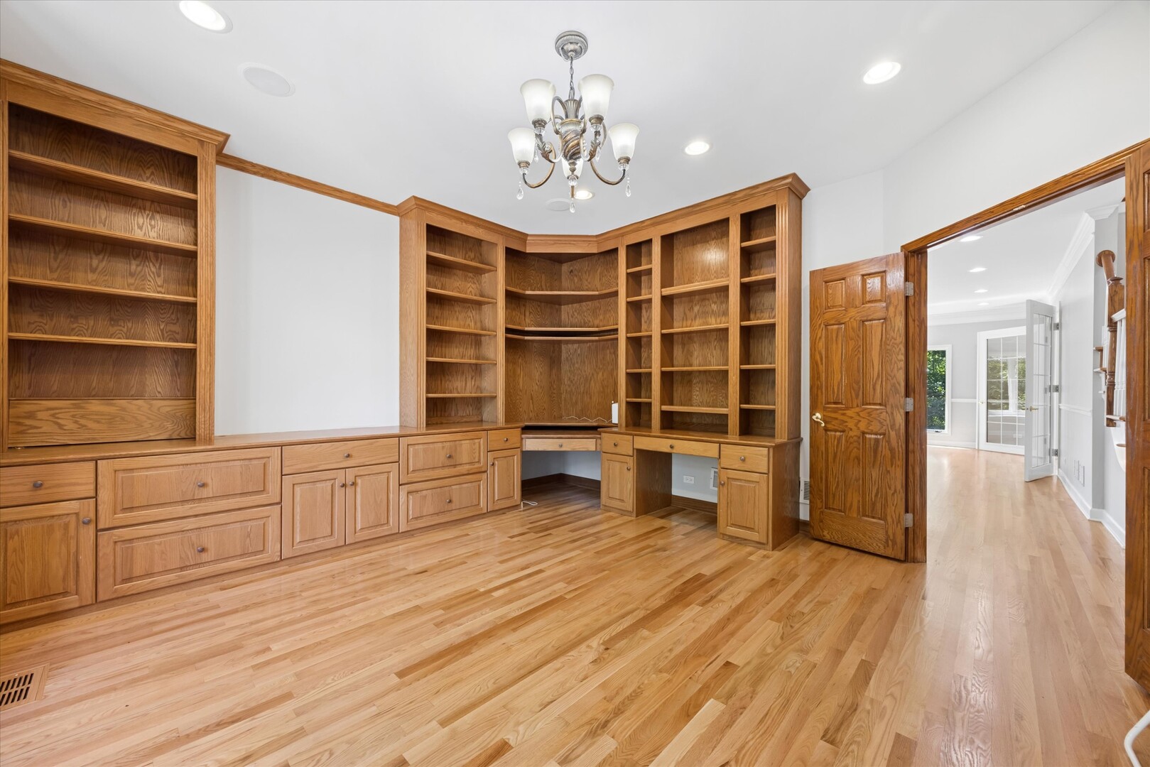 9336 Falling Waters Drive Property Photo 17