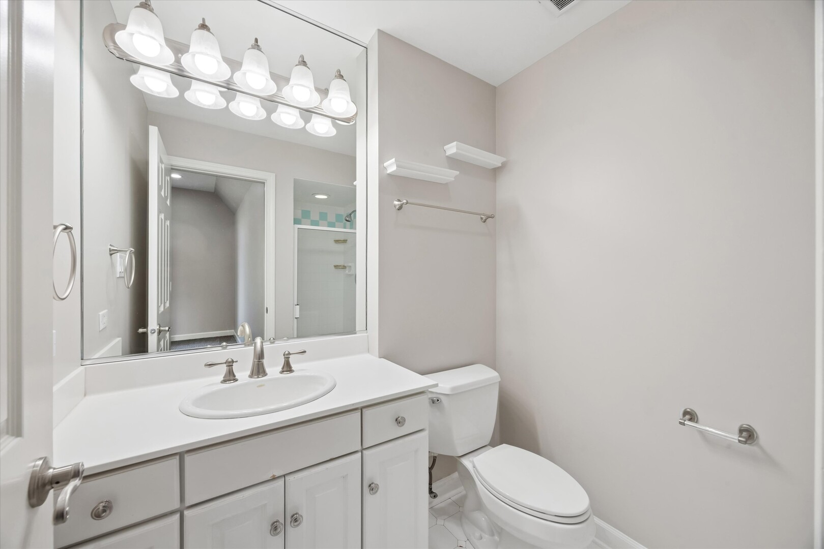 9336 Falling Waters Drive Property Photo 20
