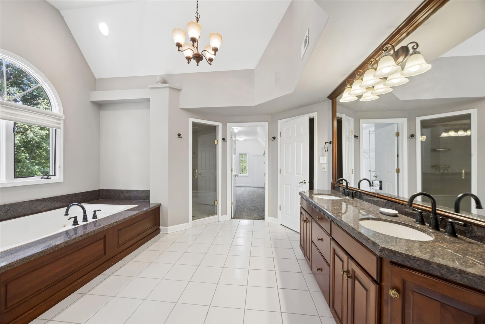 9336 Falling Waters Drive Property Photo 22