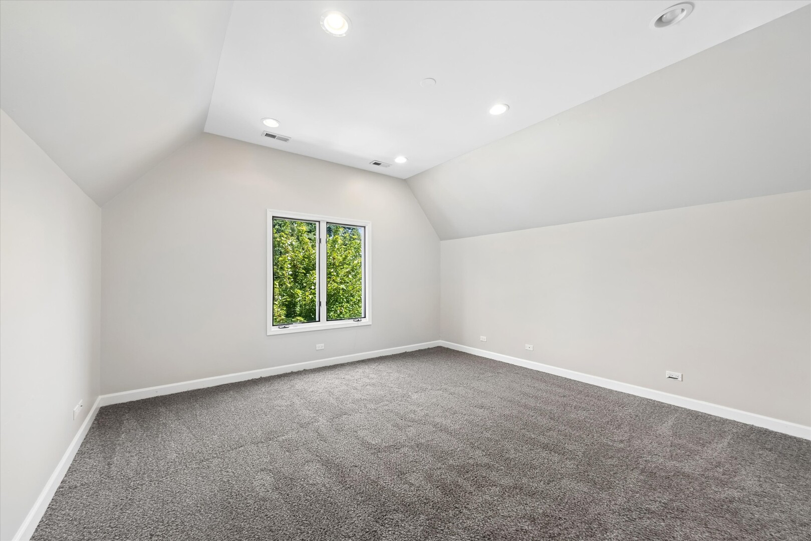 9336 Falling Waters Drive Property Photo 25