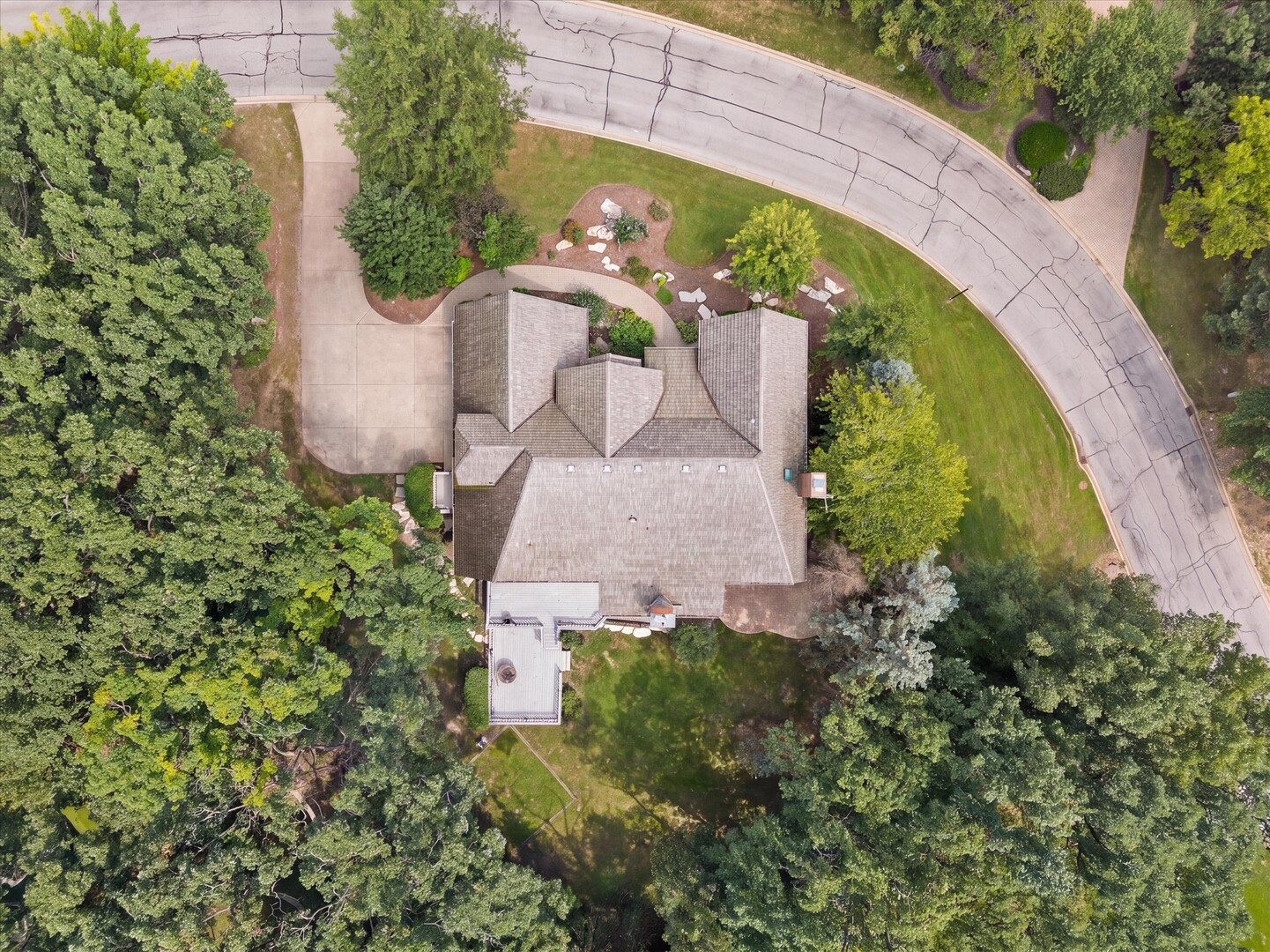9336 Falling Waters Drive Property Photo 40
