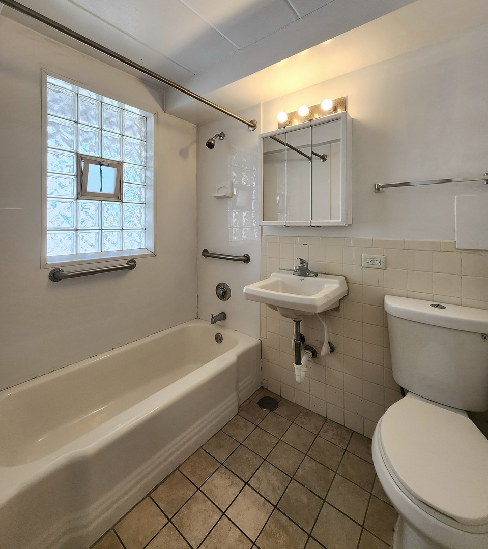 5741 W 35th Street 5f Property Photo 8